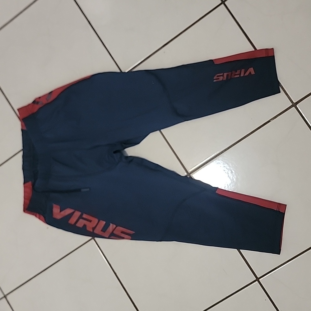 Virus compression leggings